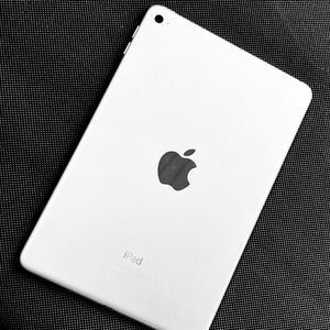 iPad Mini, 4th Generation, 128 GB, Silver, Great Condition